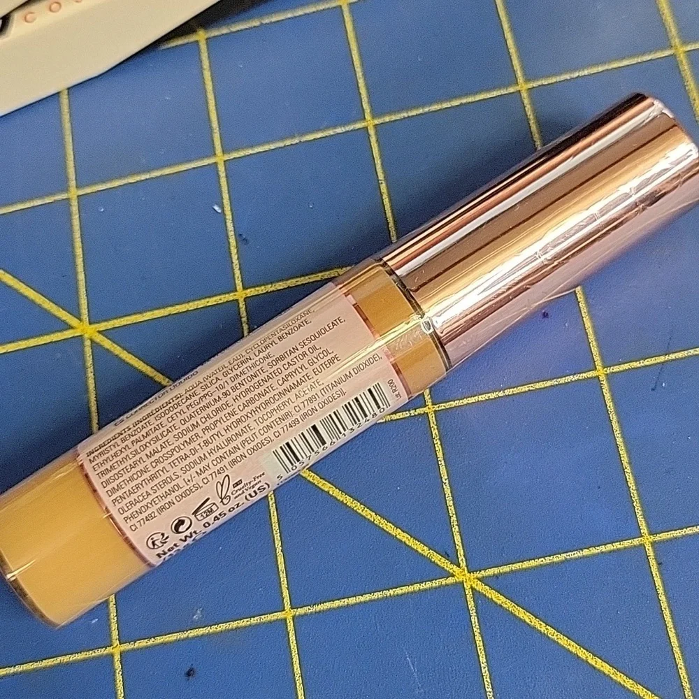 Revolution Cream Concealer & Hydrate Medium Full Coverage C9.5 NEW
